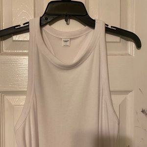 Old Navy womens size large razor back white athletic shirt.